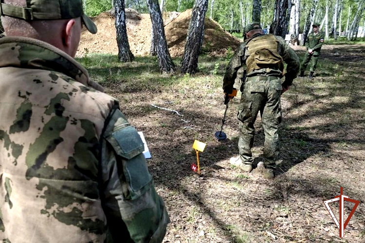 Представители Росгвардии выступили в качестве экспертов на региональном этапе игры «Зарница 2.0» в Зауралье