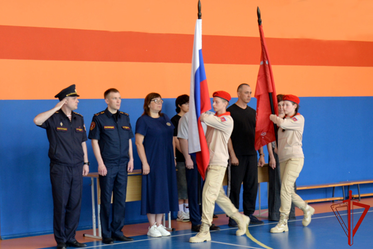 Росгвардия помогла организовать военно-спортивную игру для юнармейцев и кадетов Курганской области