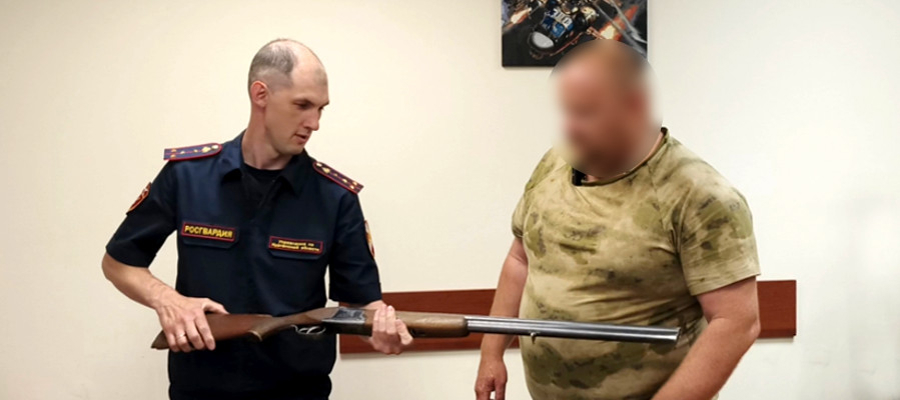 При содействии Росгвардии зауральцы передали 40 единиц оружия бойцам СВО (видео)