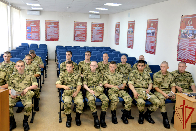 Призывники из Курганской области пополняют ряды Росгвардии