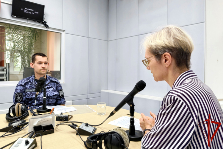 Офицер Росгвардии в прямом радиоэфире рассказал зауральцам о вузах ведомства