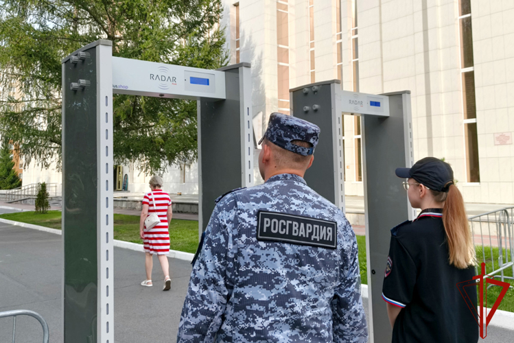 Безопасность масштабных культурных событий обеспечена в Зауралье при участии Росгвардии