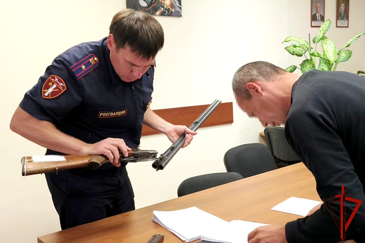 Сотрудники Росгвардии провели более двух тысяч проверок владельцев оружия в Зауралье за минувшее полугодие