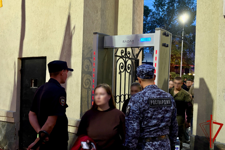 Росгвардия обеспечила безопасность праздничных мероприятий в Курганской области