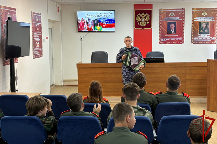 День открытых дверей для школьников Зауралья прошел в региональном управлении Росгвардии