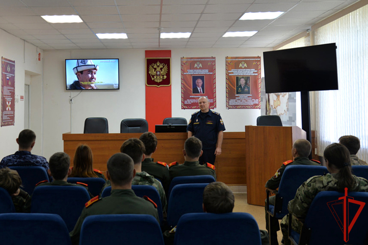День открытых дверей для школьников Зауралья прошел в региональном управлении Росгвардии