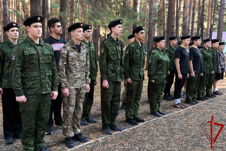 Представители Росгвардии продолжают патриотическую работу с молодым поколением в Зауралье
