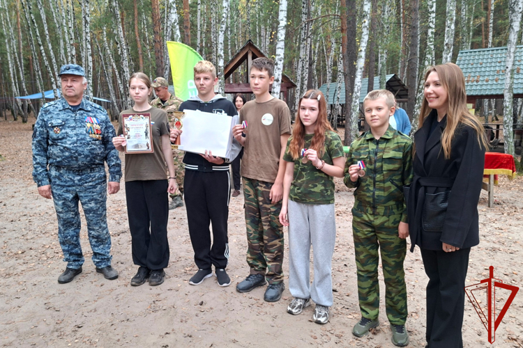 Представители Росгвардии провели для зауральских школьников военно-патриотические мероприятия